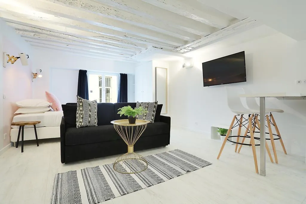 Apartment Rent A Room - Studio Bonne Nouvelle Paris