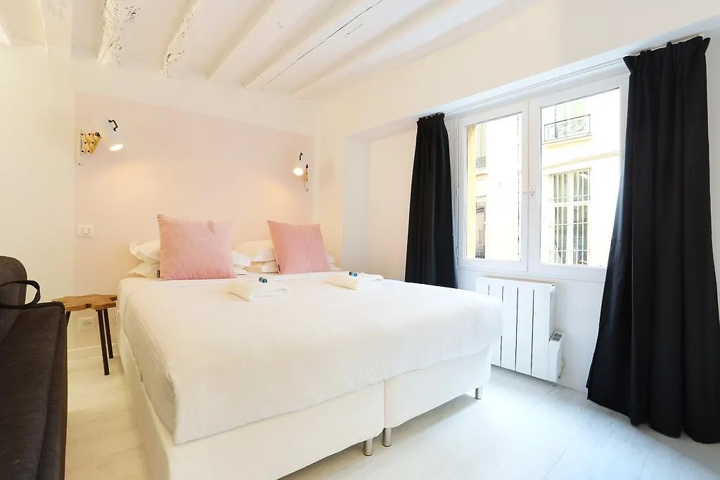 Studio Bonne Nouvelle Parigi Francia